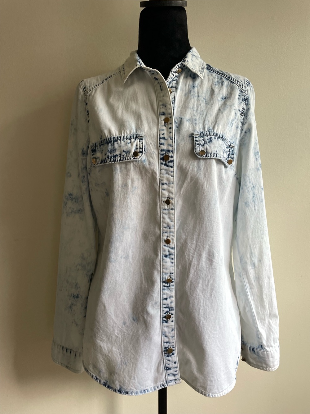 Dynamite Acid Wash Denim Shirt M Blue White Snap Button Cotton Top